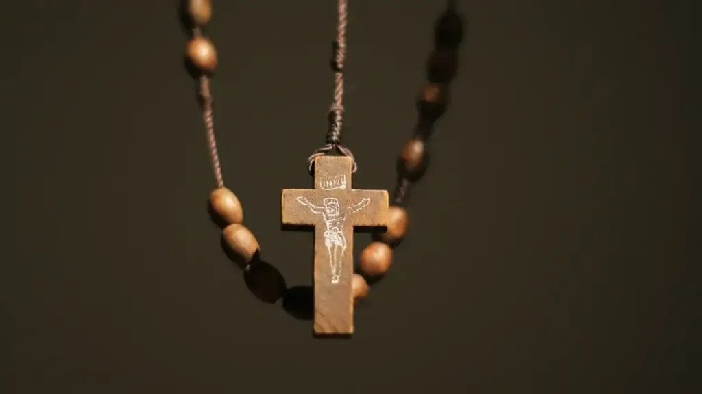 How to Make Wooden Cross Necklaces