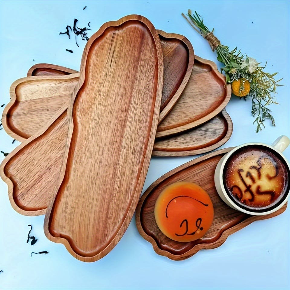 Cloud-shaped acacia wood serving trays, perfect for home use. Wholesale supplier available.
