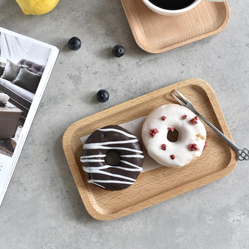 Wooden tray with donuts, perfect for breakfast or cake. Beech wood tray, wholesale available.