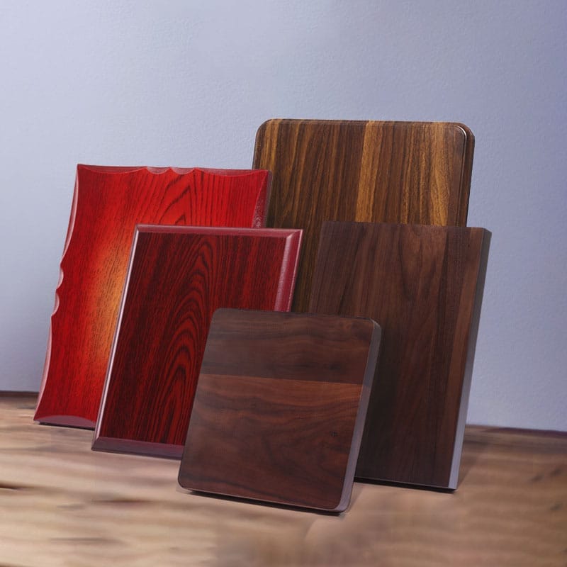 Wholesale Custom Walnut Blank Wood Plaques: Selection of various sizes and wood finishes, including walnut and mahogany.