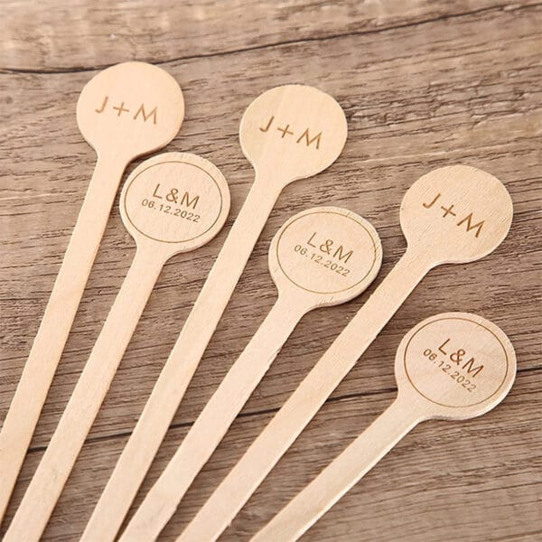 Wholesale biodegradable wooden coffee stirrers with custom logo. Eco-friendly and personalized for cafes and events.