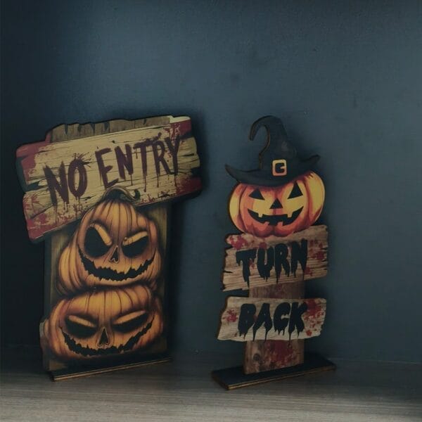 Wholesale Halloween Wood Signs: Rustic spooky "No Entry" and "Turn Back" signs featuring jack-o'-lanterns.