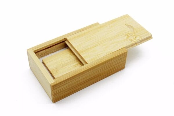 Wooden box with USB drive. Eco-friendly packaging, ideal for photographers or personalized gifts.