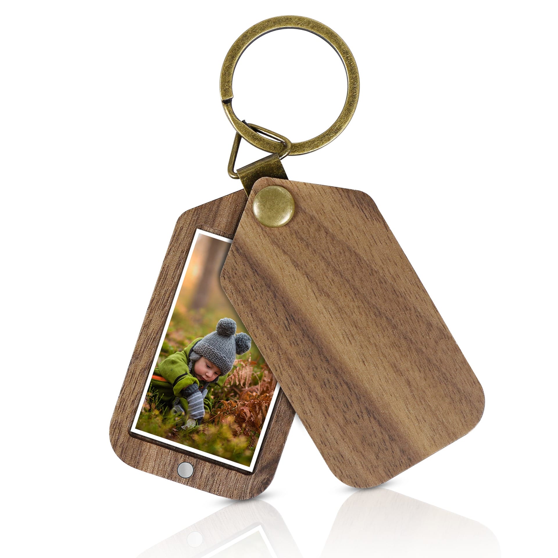 Customized Wooden Keychain with Photo: Wooden keychain featuring a baby photo, a romantic gift for couples.