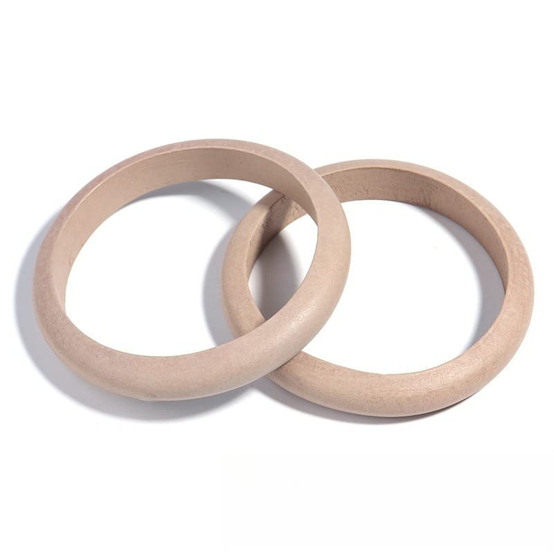 Wholesale Wooden Bangle Bracelets: Polished natural wood bangles.