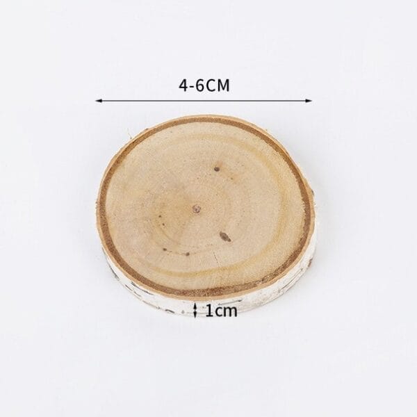 AUTO-DRAFT: Small round wood slice with natural bark edge and visible growth rings
