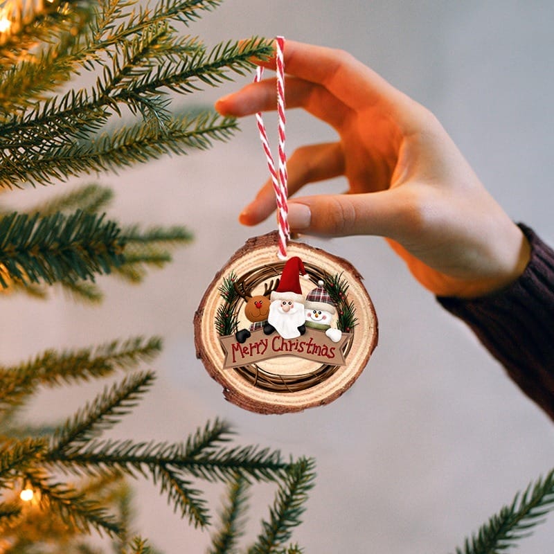 Pine Wood Slice Ornament: 6-7cm DIY natural slice for crafts & events, featuring Santa, reindeer, and snowman with "Merry Christmas" text