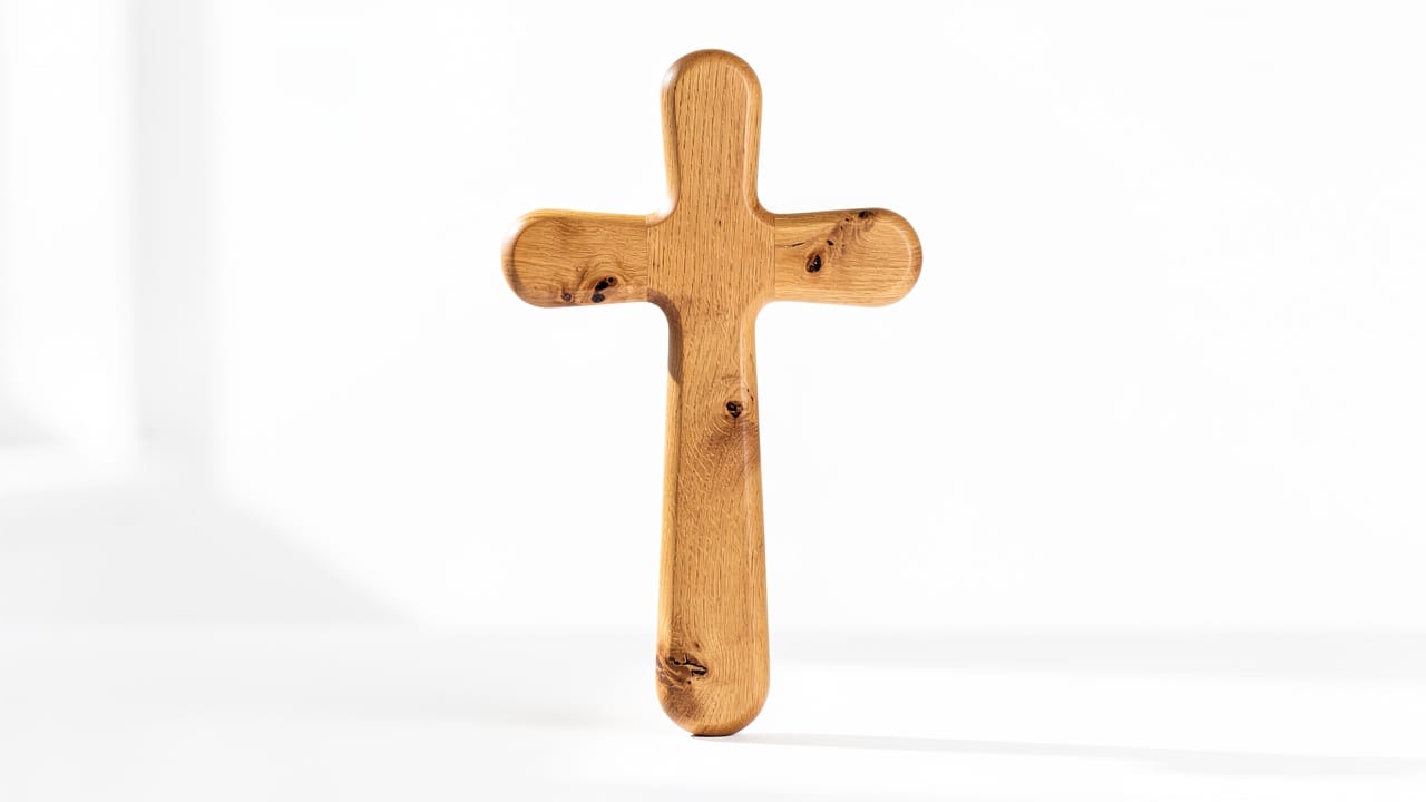 how to make a wooden cross stand up​