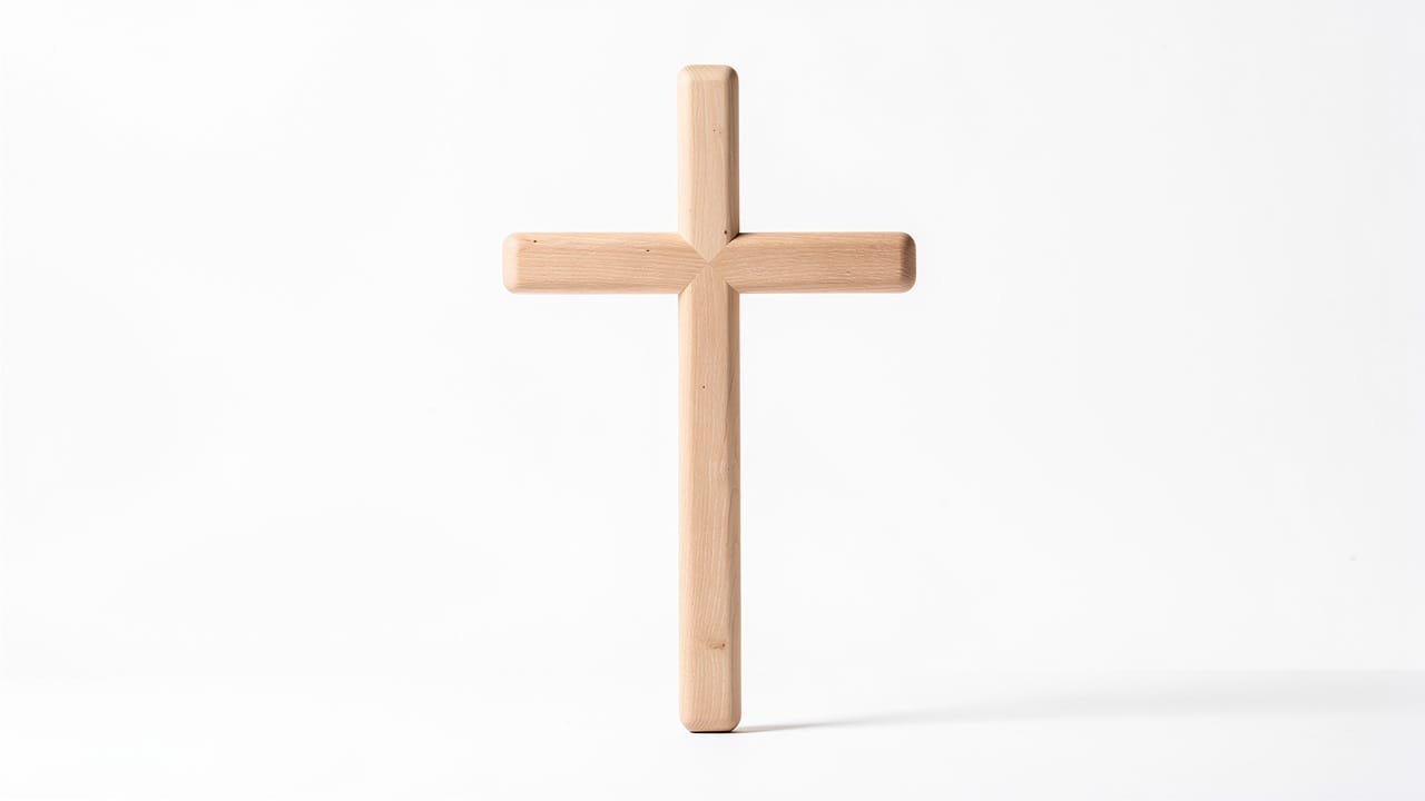 how to make a wooden cross stand up​